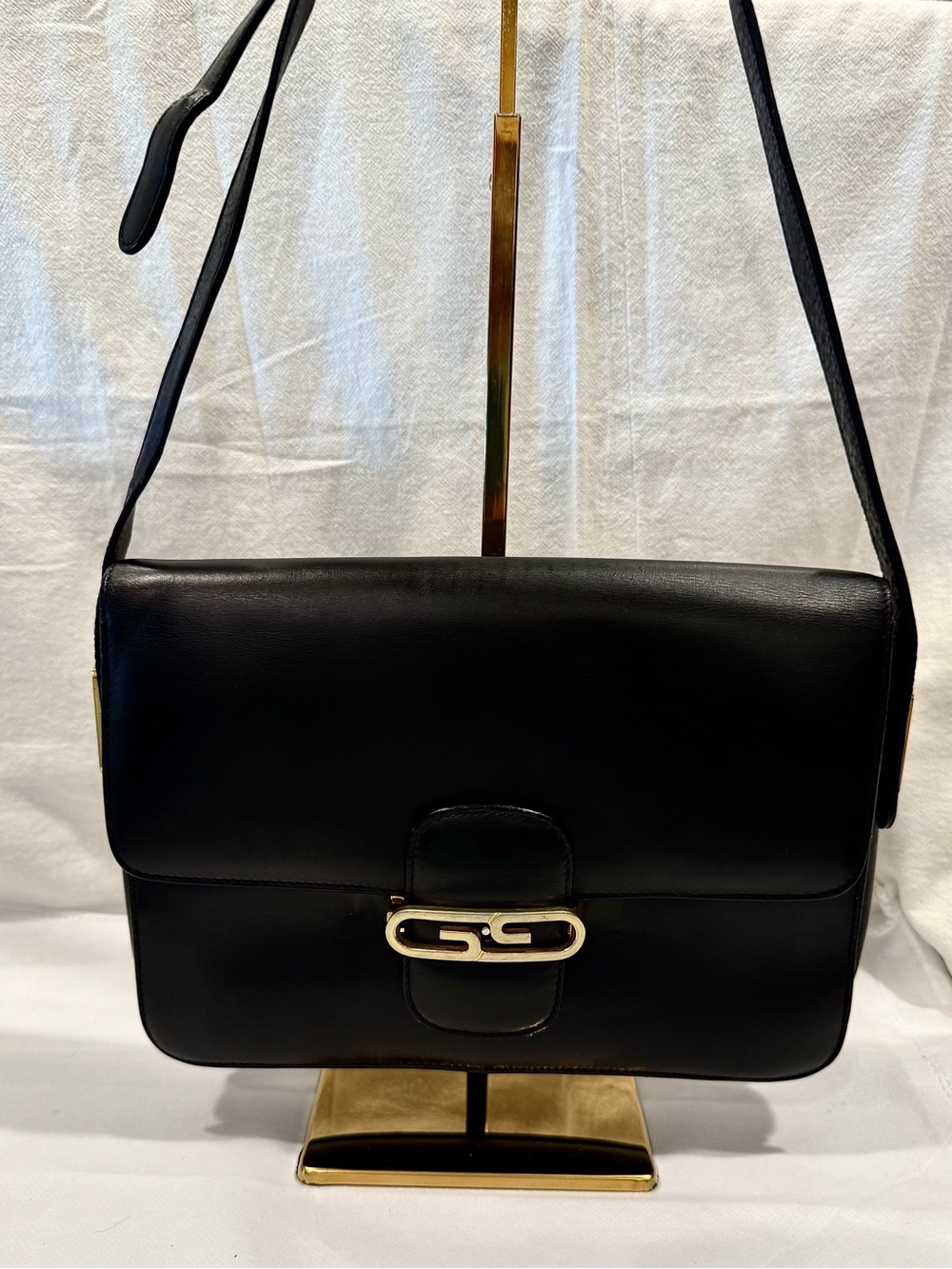 Vintage Gucci Interlocking GG Box Leather Shoulder Bag with Adjustable Strap